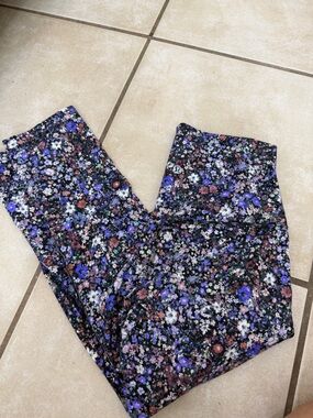 Lululemon Align High Rise Crop 21”